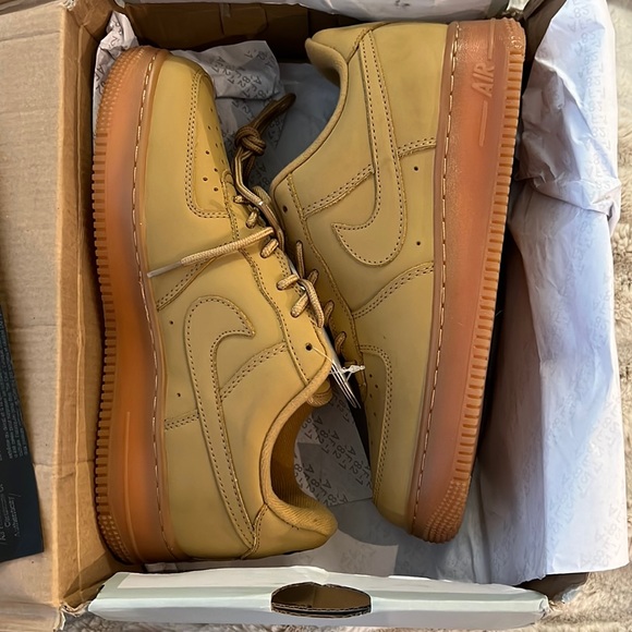 Nike Air Force 1 Low - Picture 1 of 5